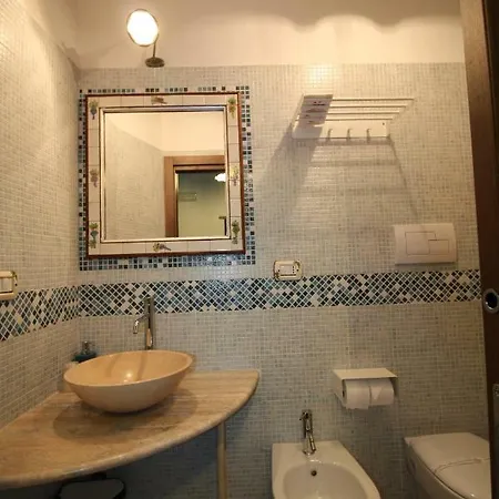 Al Vicolo Del Cilento Bed and Breakfast