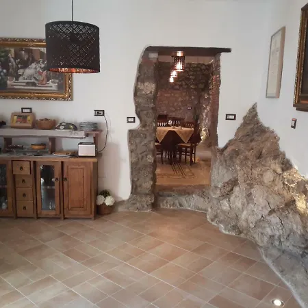 Al Vicolo Del Cilento فندق مبيت وإفطار 3*