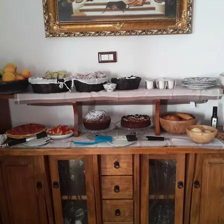 Al Vicolo Del Cilento 住宿加早餐酒店 3*