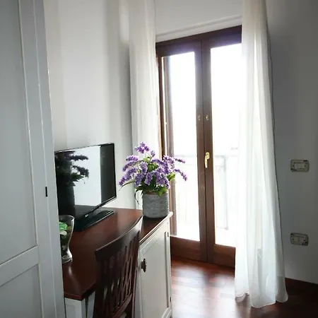 Al Vicolo Del Cilento Bed & Breakfast 3*